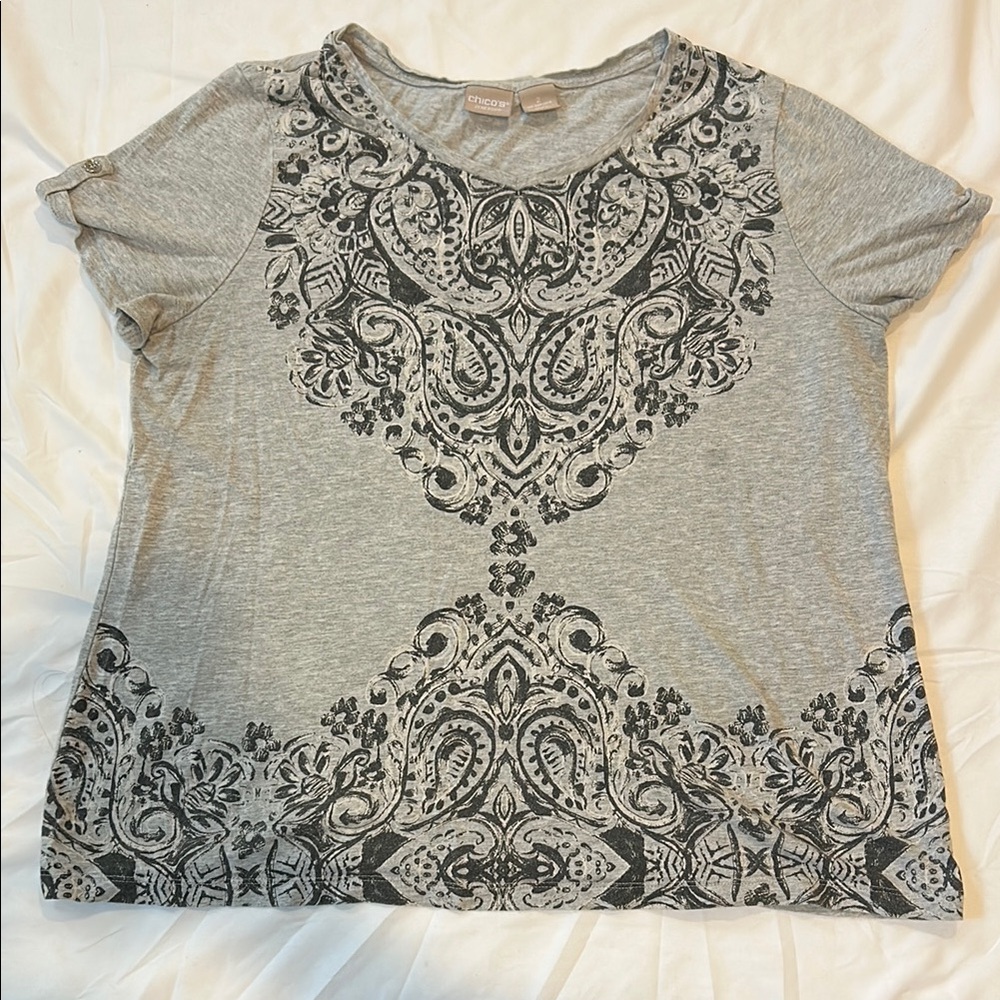 Chico’s ZENERGY Gray Patterned Women's V-Neck Top